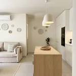 Luxury 2br With Pool, Bikes & Garden Διαμέρισμα