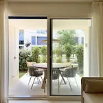 Luxury 2br With Pool, Bikes & Garden Διαμέρισμα *