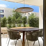 Luxury 2br With Pool, Bikes & Garden *
