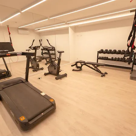 Luxury 2br With Pool, Bikes & Garden * タヴィラ