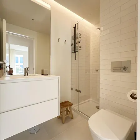 Luxury 2br With Pool, Bikes & Garden アパート *